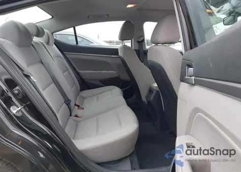 2018 Hyundai Elantra Value Edition z USA, uszkodzony, nr VIN 5NPD84LF8JH278425